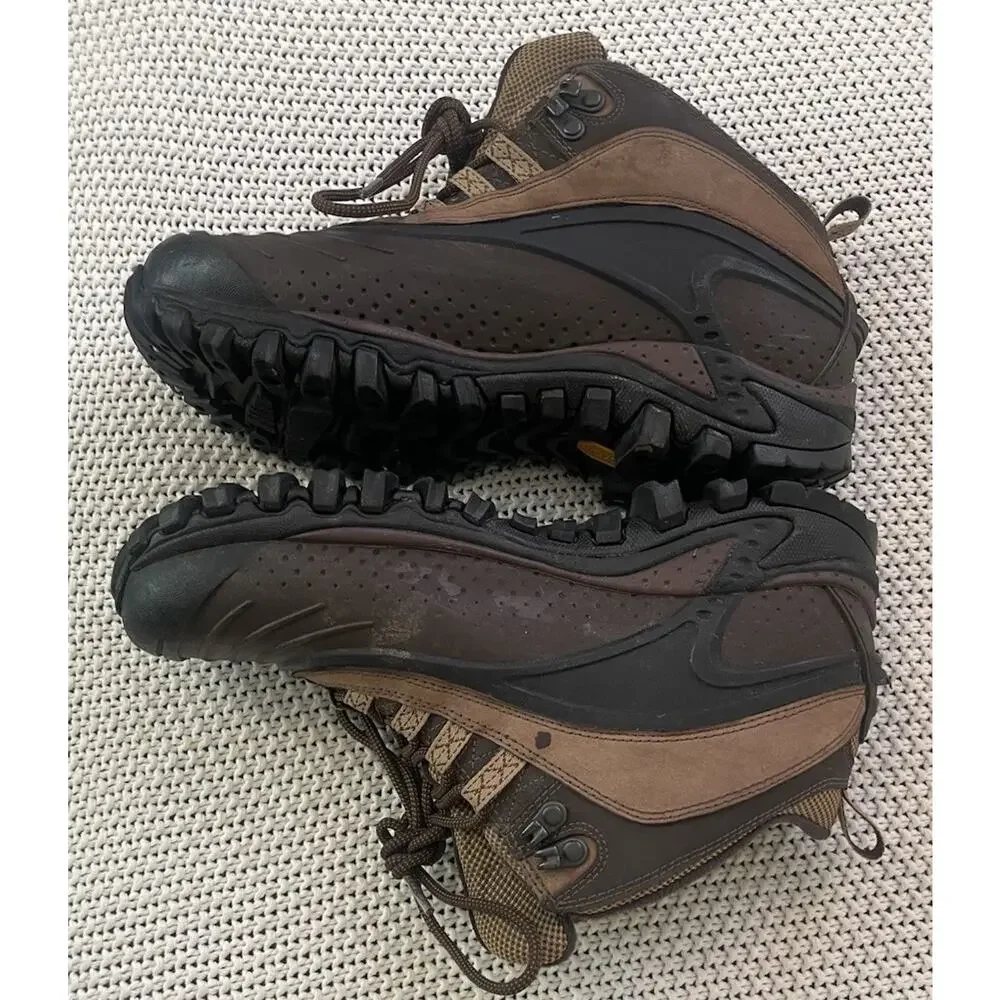Merrell Continuum Women’s Hiking snowmotion 6 Waterproof size 8 Chocolate